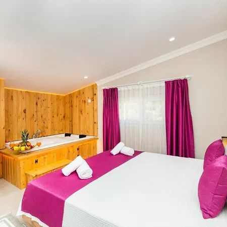 Seaview In Kalamar Bay *